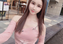 吉隆坡自由身分享一个古仔路丽莎长腿美少女丽丽丰满美女双飞的性息！
